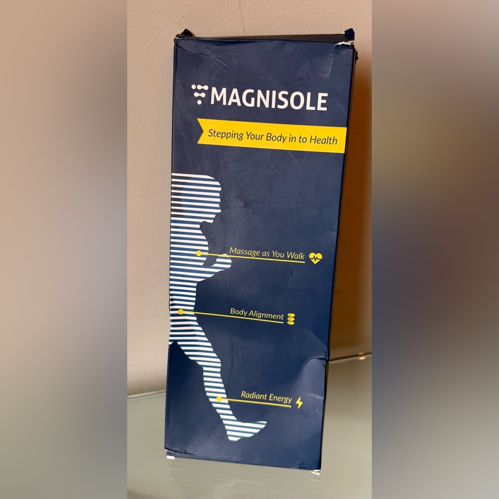 New in package. Men’s Magnisole insert for shoes. Size 11 1/2.